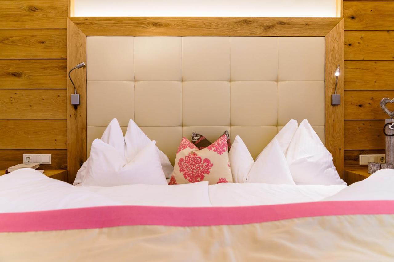 פאיסטנאו Hotel Fischerwirt Natur Waldspa מראה חיצוני תמונה