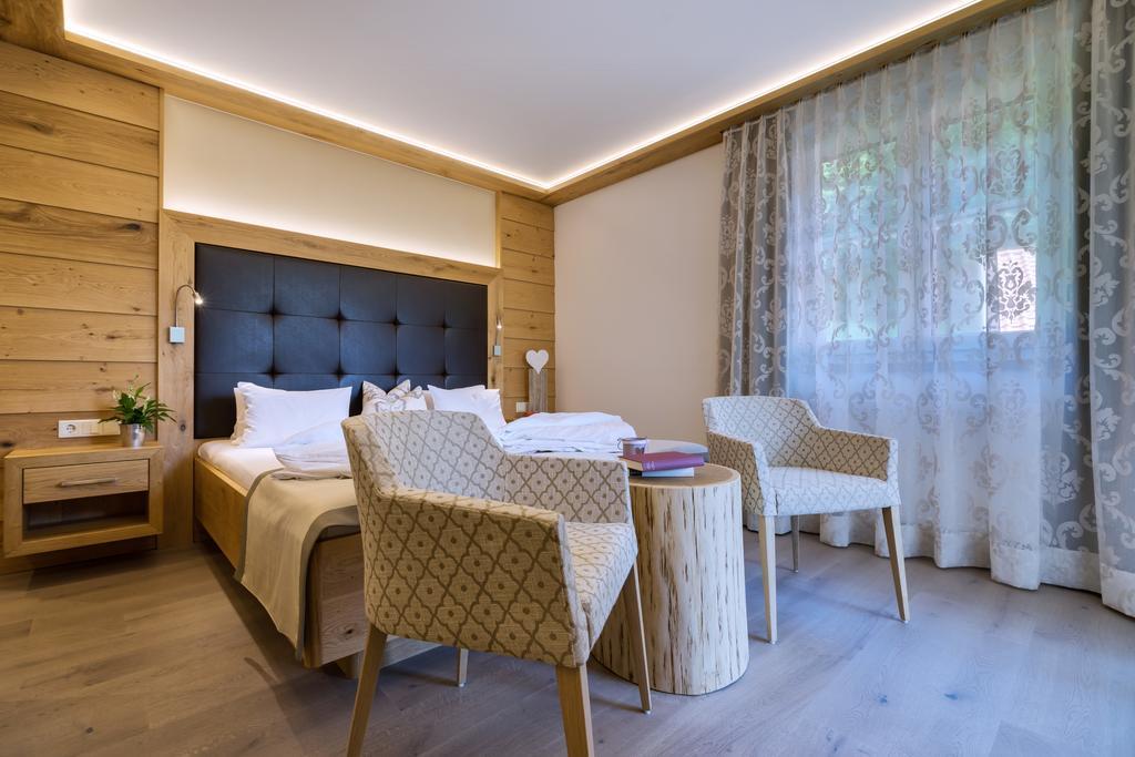 פאיסטנאו Hotel Fischerwirt Natur Waldspa מראה חיצוני תמונה