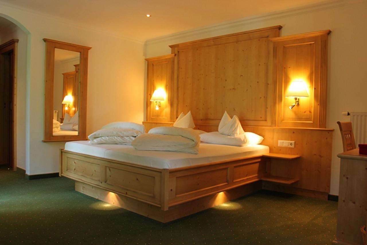 פאיסטנאו Hotel Fischerwirt Natur Waldspa מראה חיצוני תמונה